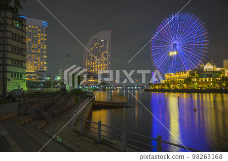 橫濱港未來的夜景 橫濱港未來的夜景 98263168