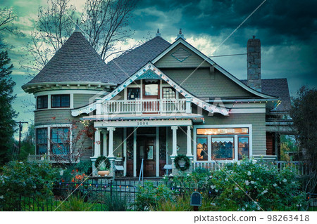 A small Victorian hotel near Los Angeles, Retlands, California A small Victorian hotel near Los Angeles, Retlands, California 98263418