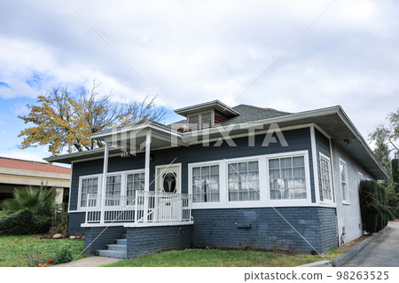 Detached house on the outskirts of Los Angeles, Los Angeles County, California 98263525