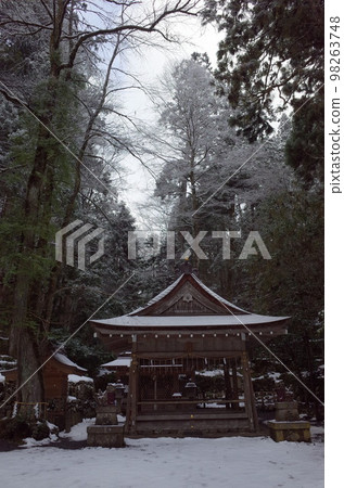 Scenery of the Noh stage and Okumiya_Kifune Shrine Scenery of the Noh stage and Okumiya_Kifune Shrine 98263748