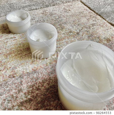 Ointment 4 Ointment 4 98264553