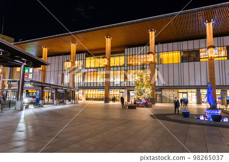 "Nagano Prefecture" Nagano station front / city scenery at night 98265037