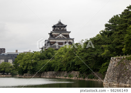 Hiroshima Castle on a rainy day Hiroshima Castle on a rainy day 98266149