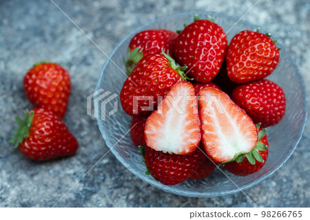 Fresh Strawberry Beni Hoppe 98266765
