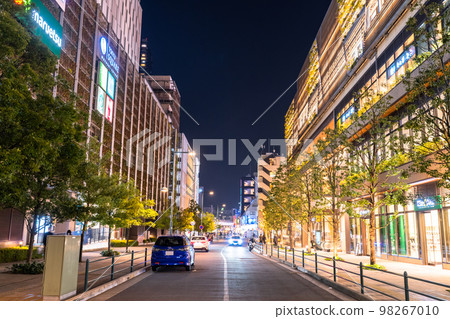 “神奈川縣”塔樓公寓的夜景/武藏小杉站周圍的城市景觀 “神奈川縣”塔樓公寓的夜景/武藏小杉站周圍的城市景觀 98267010