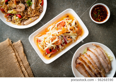 Som Tum - Spicy papaya salad 98268590