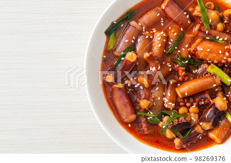 Stir-fried squid or octopus with Korean spicy sauce Stir-fried squid or octopus with Korean spicy sauce 98269376