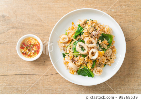 Fried rice with squid or octopus Fried rice with squid or octopus 98269539