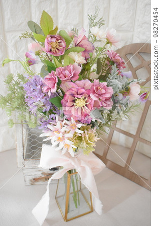 Artificial Flower Bouquet 98270454