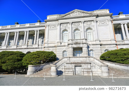 [Tokyo] Akasaka Imperial Villa in fine weather 98271673