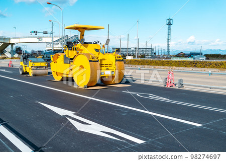 努力增加主幹道 17 號國道上武道下行車道數量 2022.12 降低 d-3 輕音 98274697