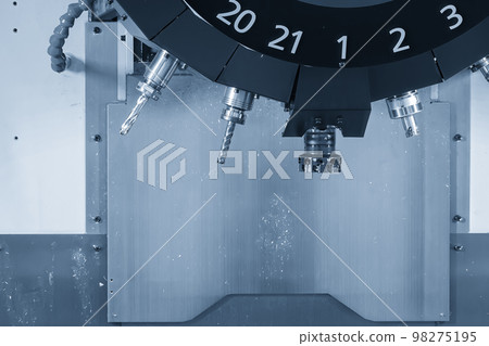 The indexable tool in the tool magazine of machining center. 98275195