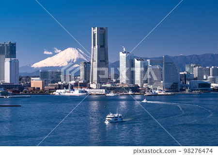 "Kanagawa Prefecture" Yokohama Minatomirai and Mt. Fuji scenery "Kanagawa Prefecture" Yokohama Minatomirai and Mt. Fuji scenery 98276474