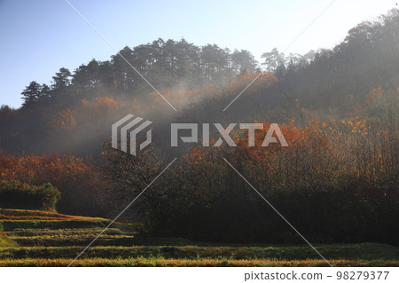 岩手縣北上市深秋風光 岩手縣北上市深秋風光 98279377