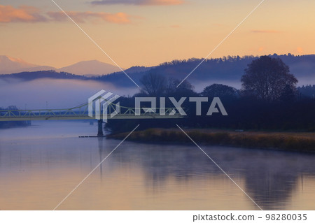 Tenshochi Park in late autumn, Kitakami City, Iwate Prefecture 98280035