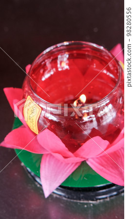 Malaysian Buddhist temple candles (Melaka Seiuntei Temple) Malaysian Buddhist temple candles (Melaka Seiuntei Temple) 98280556