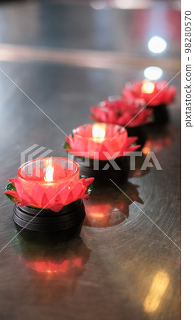 Malaysian Buddhist temple candles (Melaka Seiuntei Temple) Malaysian Buddhist temple candles (Melaka Seiuntei Temple) 98280570