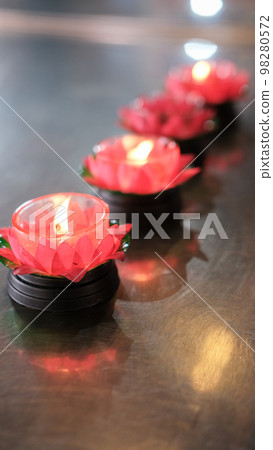 Malaysian Buddhist temple candles (Melaka Seiuntei Temple) Malaysian Buddhist temple candles (Melaka Seiuntei Temple) 98280572