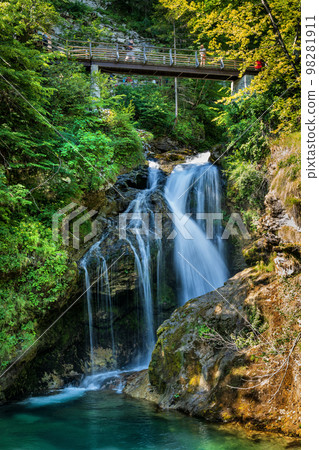 Sum Waterfall In Vintgar Gorge In Slovenia Sum Waterfall In Vintgar Gorge In Slovenia 98281911