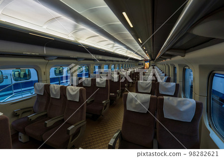 Shinkansen seats no people 98282621