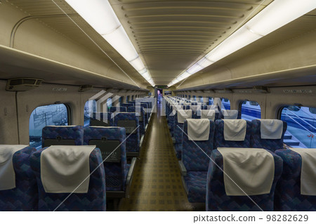 Shinkansen seats no people 98282629