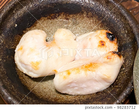 Grilled blowfish milt with salt 98283712