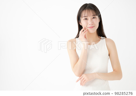 Female beauty white background Female beauty white background 98285276