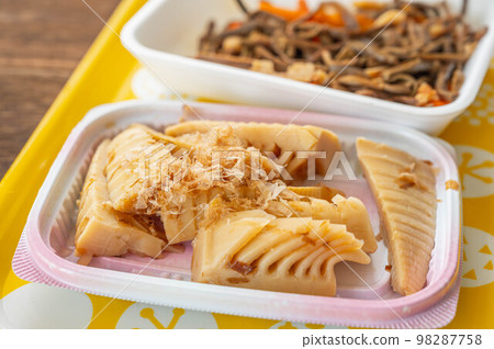 Packed bamboo shoots boiled in Tosa Packed bamboo shoots boiled in Tosa 98287758