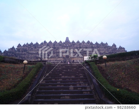 Front of UNESCO World Heritage Site Borobudur 98288660