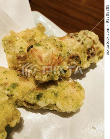 "Chikuwa tempura" for lunch "Chikuwa tempura" for lunch 98288889