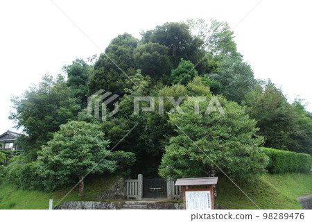 岩塚墓遺址參考遺址(島根縣松江市日吉鎮) 岩塚墓遺址參考遺址(島根縣松江市日吉鎮) 98289476