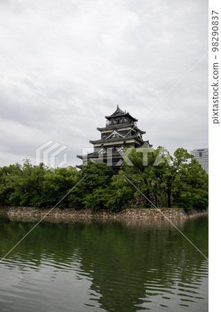 Hiroshima Castle on a rainy day Hiroshima Castle on a rainy day 98290837