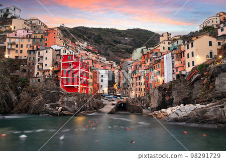 Riomaggiore, Cinque Terre, Italy 98291729