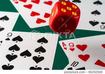 Playing cards with red dice. Casino and gambling concept 98292989