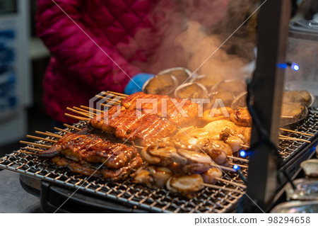 [Osaka] Kuromon Market 98294658