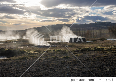 Nature, mountains and steam, Haukadalur, Iceland Nature, mountains and steam, Haukadalur, Iceland 98295291