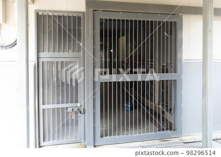 cage, jail, prison cage, jail, prison 98296514