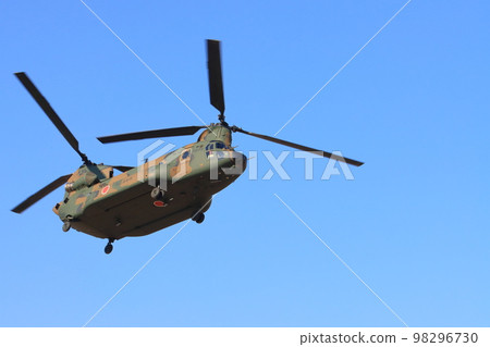 大型運輸直升機CH-47J陸上自衛隊演習 大型運輸直升機CH-47J陸上自衛隊演習 98296730