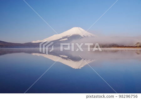 Fuji seen from Lake Yamanaka 98296756