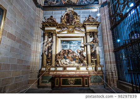 Interior of the Catedral de Santa Maria de Segovia at Segovia, Castilla y Leon, Spain Interior of the Catedral de Santa Maria de Segovia at Segovia, Castilla y Leon, Spain 98297839