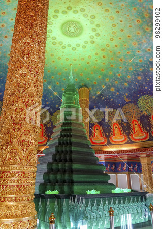 Wat Park Nam Thailand 98299402