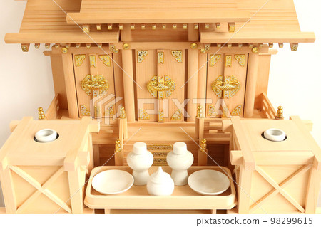 Shinto altar where the talismans of the shrine were placed Sansha with different roofs 3 98299615
