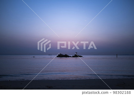 黎明前大分縣杵築市的娜塔海灘 黎明前大分縣杵築市的娜塔海灘 98302188