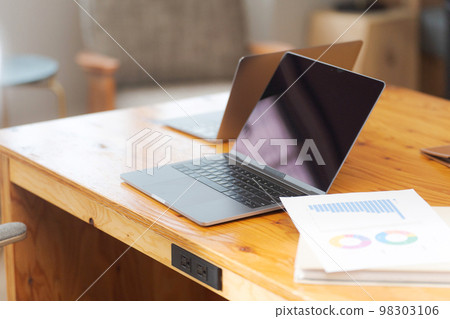 work items on desk 98303106