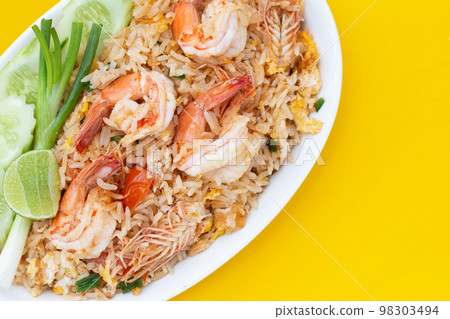 Prawn and egg fried rice 98303494