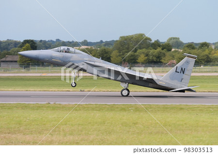 US Air Force F-15C Eagle Landing 98303513