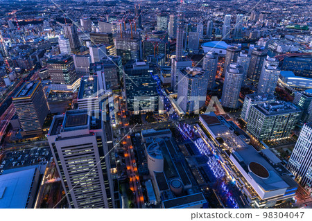 “神奈川縣”橫濱港未來的夜景/閃亮的城市夜景 98304047