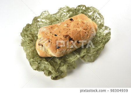 自製的果乾法式麵包 98304939