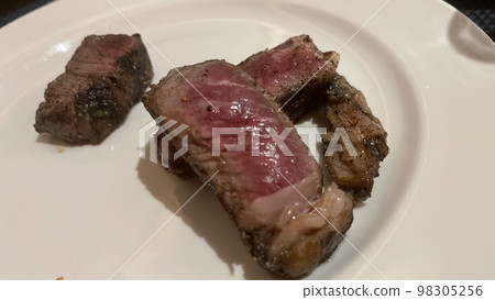 American Steak BLT Steak Sirloin Steak Fillet Steak American Steak BLT Steak Sirloin Steak Fillet Steak 98305256