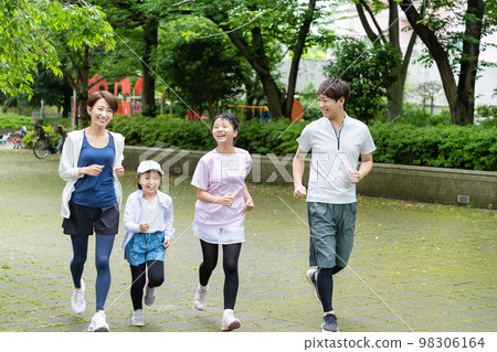 慢跑的家庭 98306164